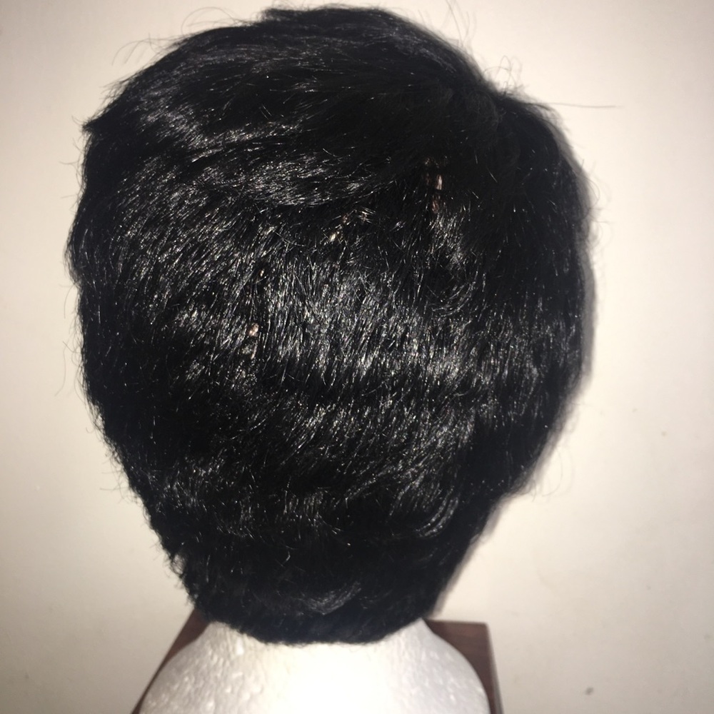 BOBBI BOSS synthetic pixie cut wig